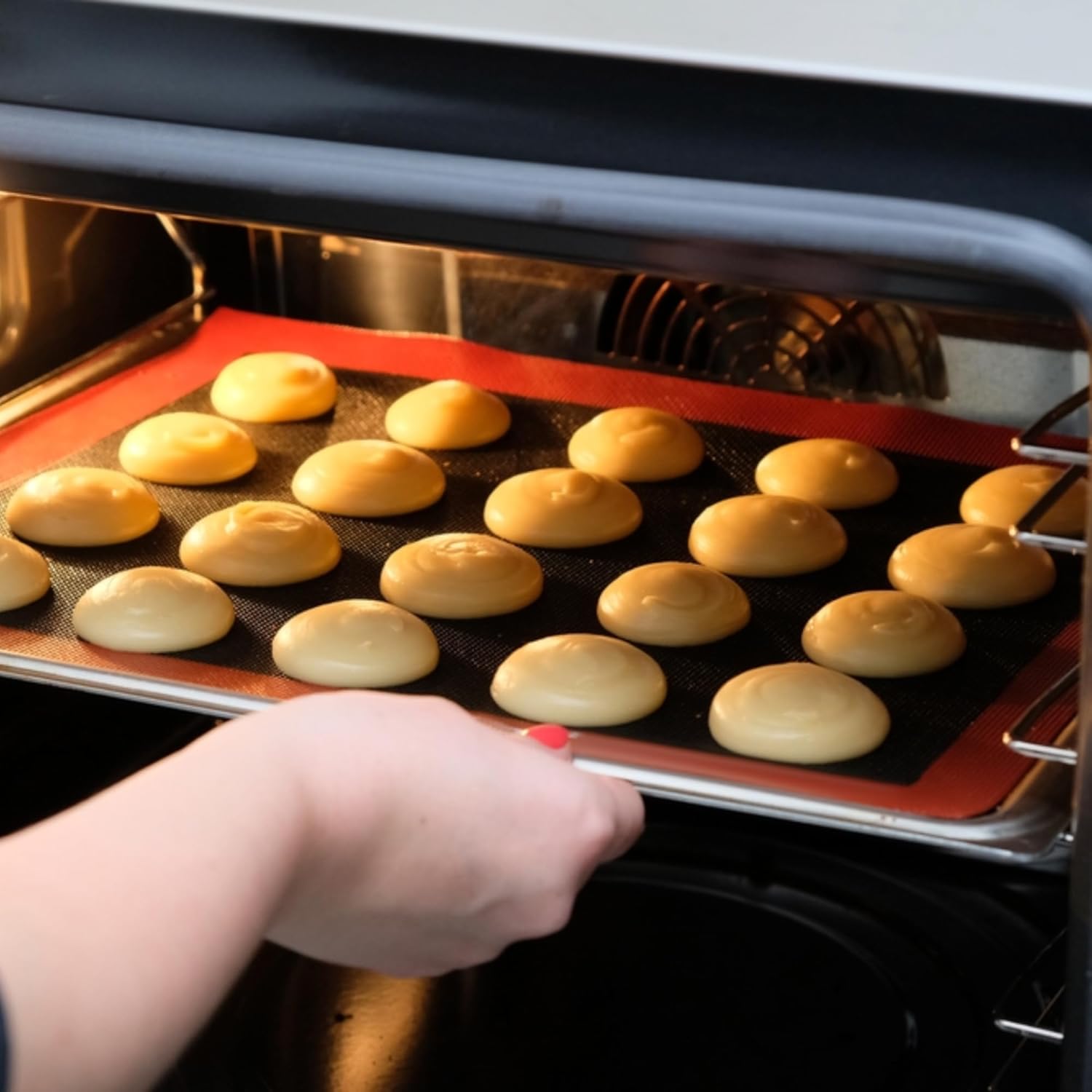 Cutting EDGE Silicone Baking Mat, Non Stick & Reusable, Oven Baking Sheets for Making Cookies, Macaroons, Bread, Brownies, Pizza